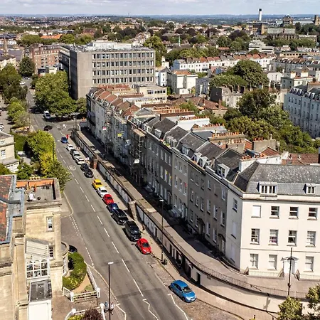 Апартаменты Elegant Clifton Near *